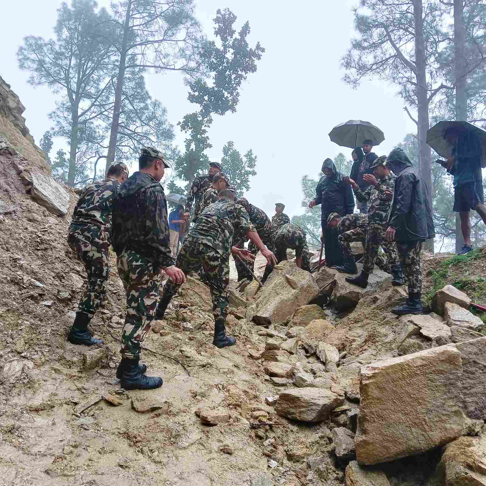 २४ घण्टाको विपद् : १६ को मृत्यु, १७ बेपत्ता